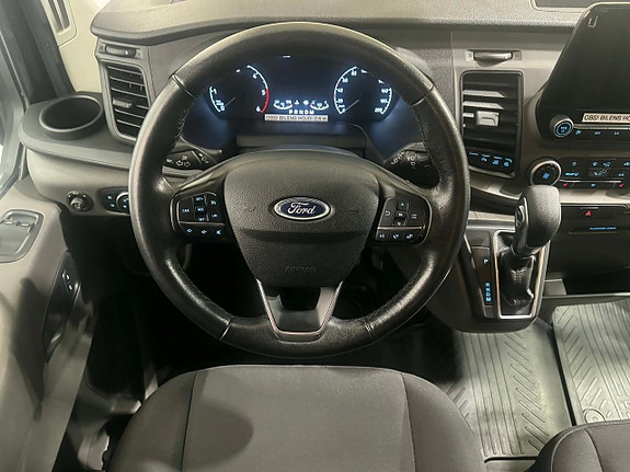 Ford Transit 10 of 15