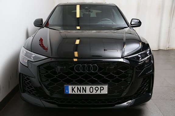 Audi RS Q8 4 of 5