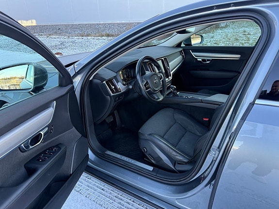 Volvo S90 29 of 30