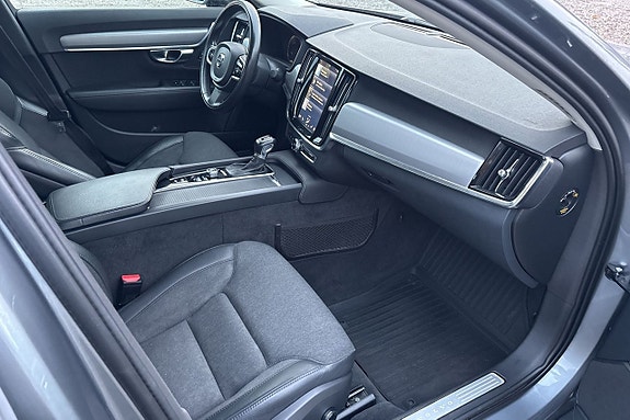 Volvo S90 21 of 30