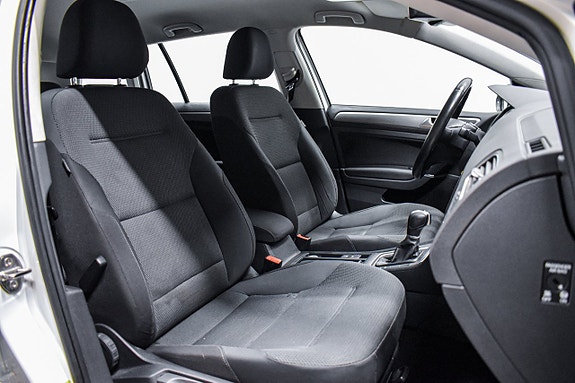 Volkswagen Golf VII 10 of 22