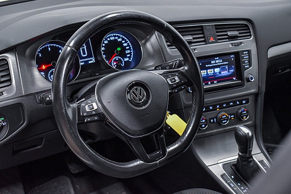 Volkswagen Golf VII 8 of 22