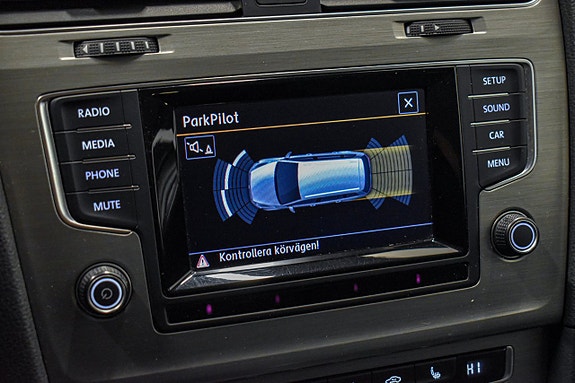 Volkswagen Golf VII 17 of 22