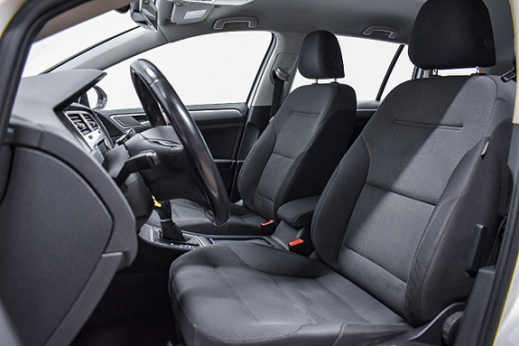 Volkswagen Golf VII 9 of 22