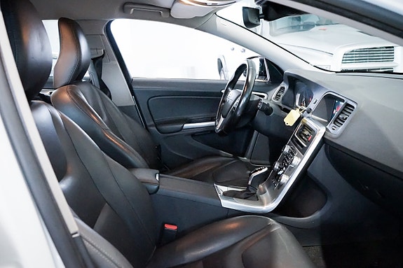 Volvo V60 Cross Country 23 of 24