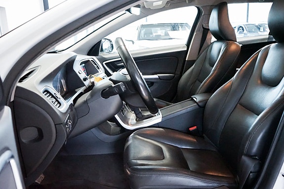 Volvo V60 Cross Country 20 of 24