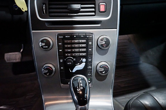 Volvo V60 Cross Country 15 of 24
