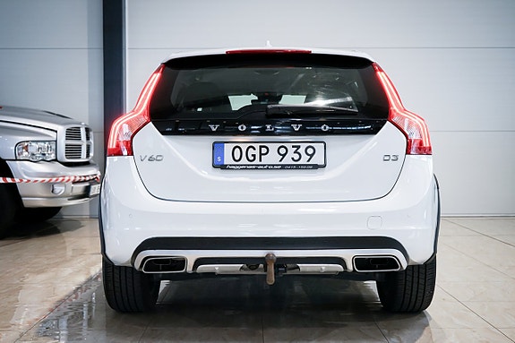 Volvo V60 Cross Country 5 of 5