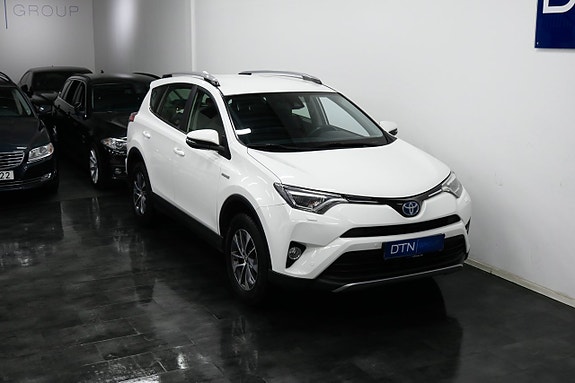 Toyota RAV4 5 of 19