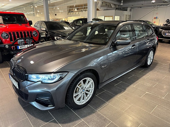 BMW 330e