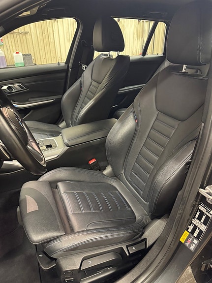 BMW 330e 2 of 18