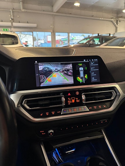 BMW 330e 13 of 18
