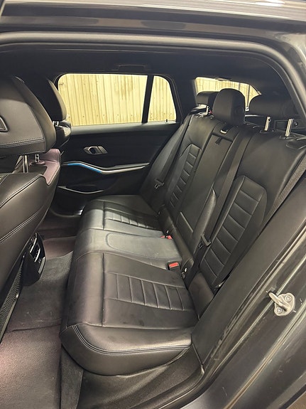 BMW 330e 3 of 18