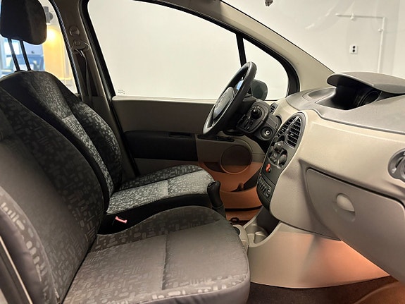 Renault Modus 13 of 16