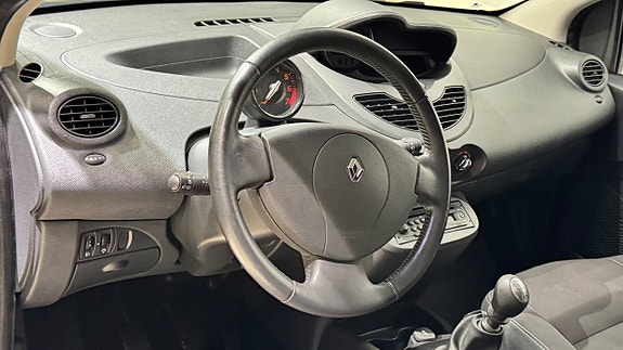 Renault Twingo 3 of 5