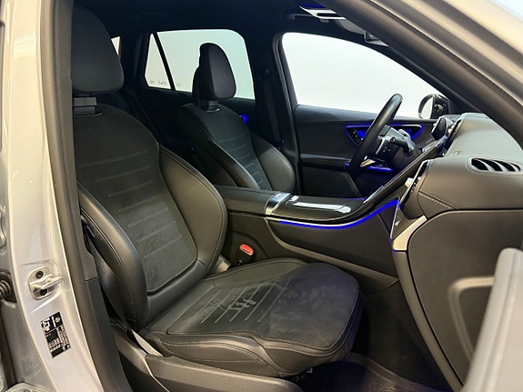 Mercedes-Benz GLC300 de 5 of 5