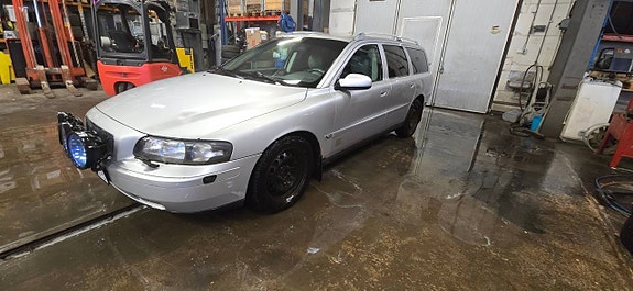 Volvo v70 2.4t a-traktor nyreggad manuell