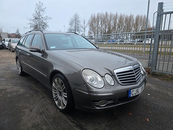 Mercedes-Benz E220