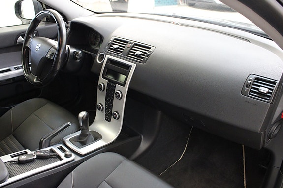 VOLVO V50 2.0F KINETIC 146CH