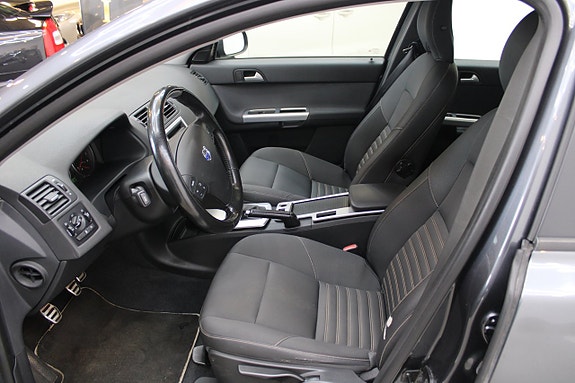 Volvo V50 6 of 11