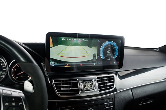 Mercedes-Benz E63 17 of 25