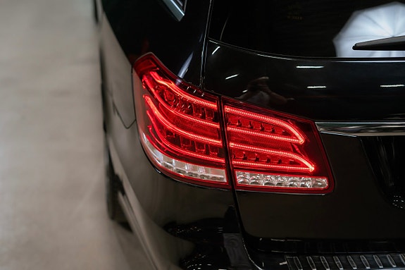 Mercedes-Benz E63 9 of 25