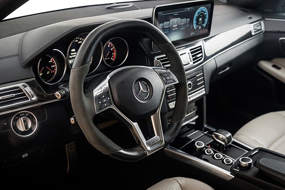 Mercedes-Benz E63 11 of 25