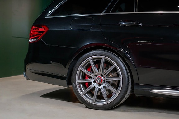 Mercedes-Benz E63 6 of 25