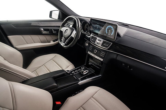 Mercedes-Benz E63 24 of 25