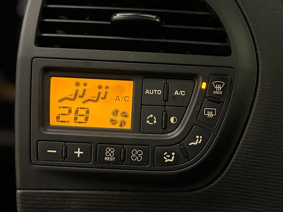 Citroen C4 Picasso 21 of 21