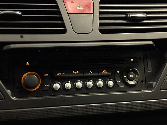 Citroen C4 Picasso 18 of 21