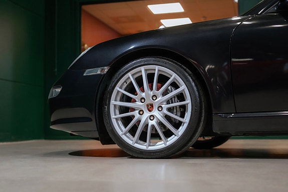 Porsche 911 4 of 5