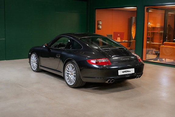 Porsche 911 3 of 5
