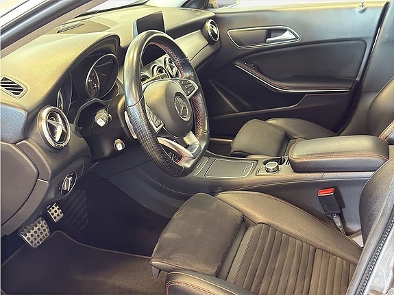 Mercedes-Benz CLA180 20 of 20