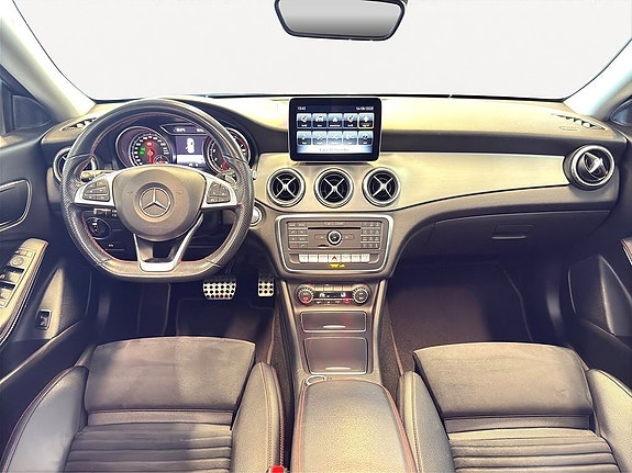 Mercedes-Benz CLA180 12 of 20