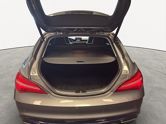 Mercedes-Benz CLA180 10 of 20