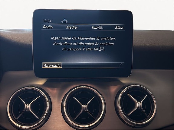 Mercedes-Benz CLA180 15 of 20