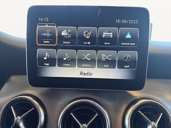 Mercedes-Benz CLA180 16 of 20