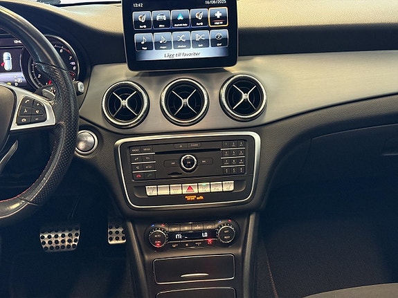 Mercedes-Benz CLA180 13 of 20
