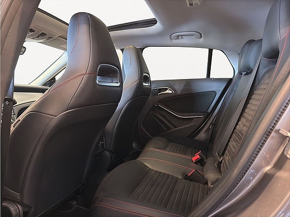 Mercedes-Benz CLA180 19 of 20