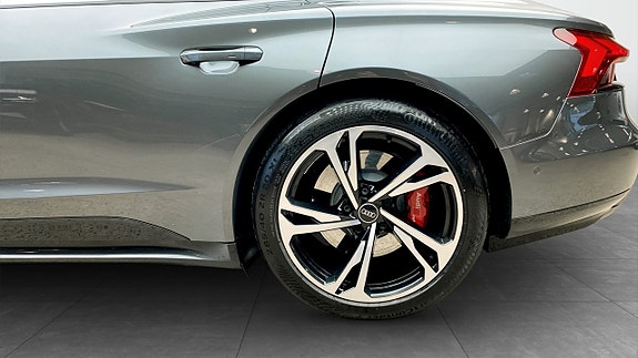 Audi e-tron GT 6 of 14
