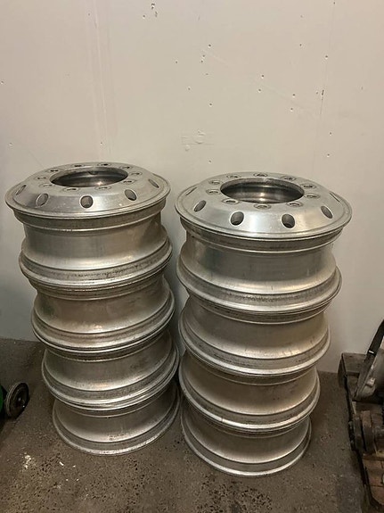 Alcoa Fälgar 22,5x9.00 märkt  Volvo 8 stycken