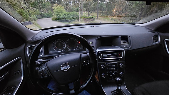 Volvo V60 5 of 8