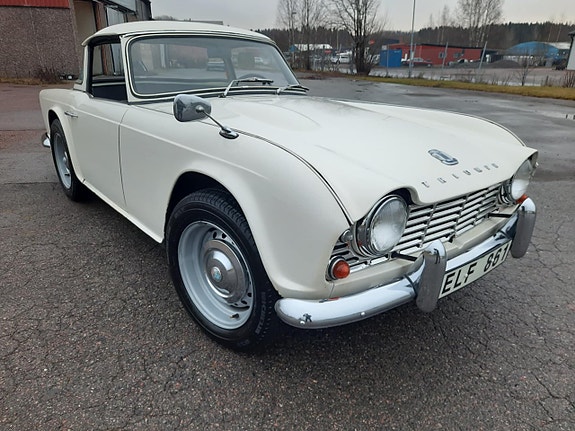 Triumph TR4