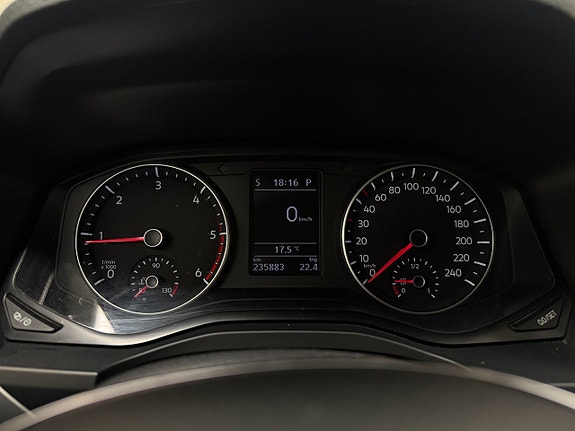 Volkswagen Amarok - 16