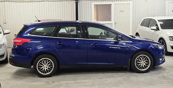 Ford Focus 2 of 5