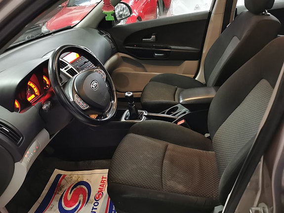 Kia Ceed 7 of 16