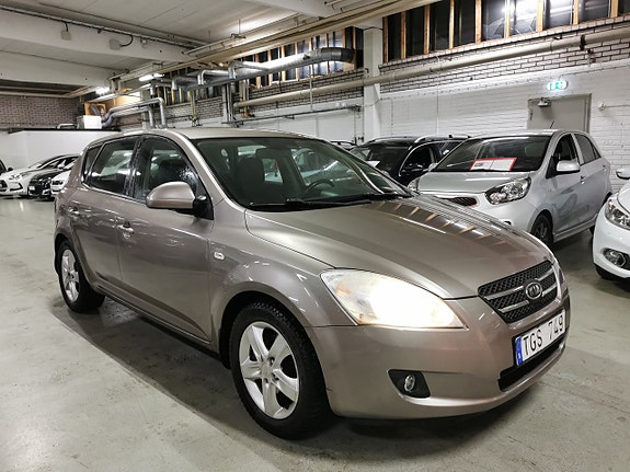 Kia Ceed 2 of 16