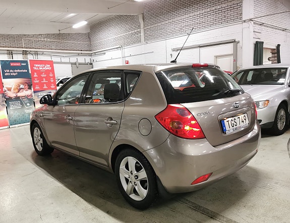 Kia Ceed 4 of 16
