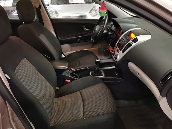 Kia Ceed 9 of 16